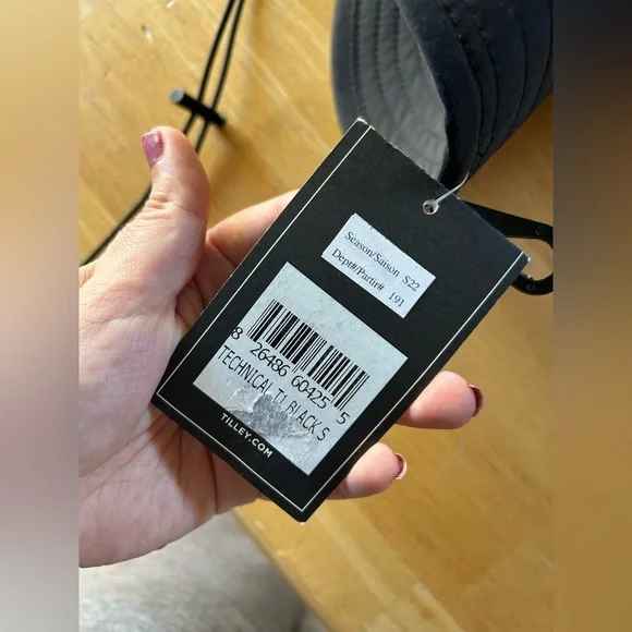 Tilley Hat - Picture 11 of 11